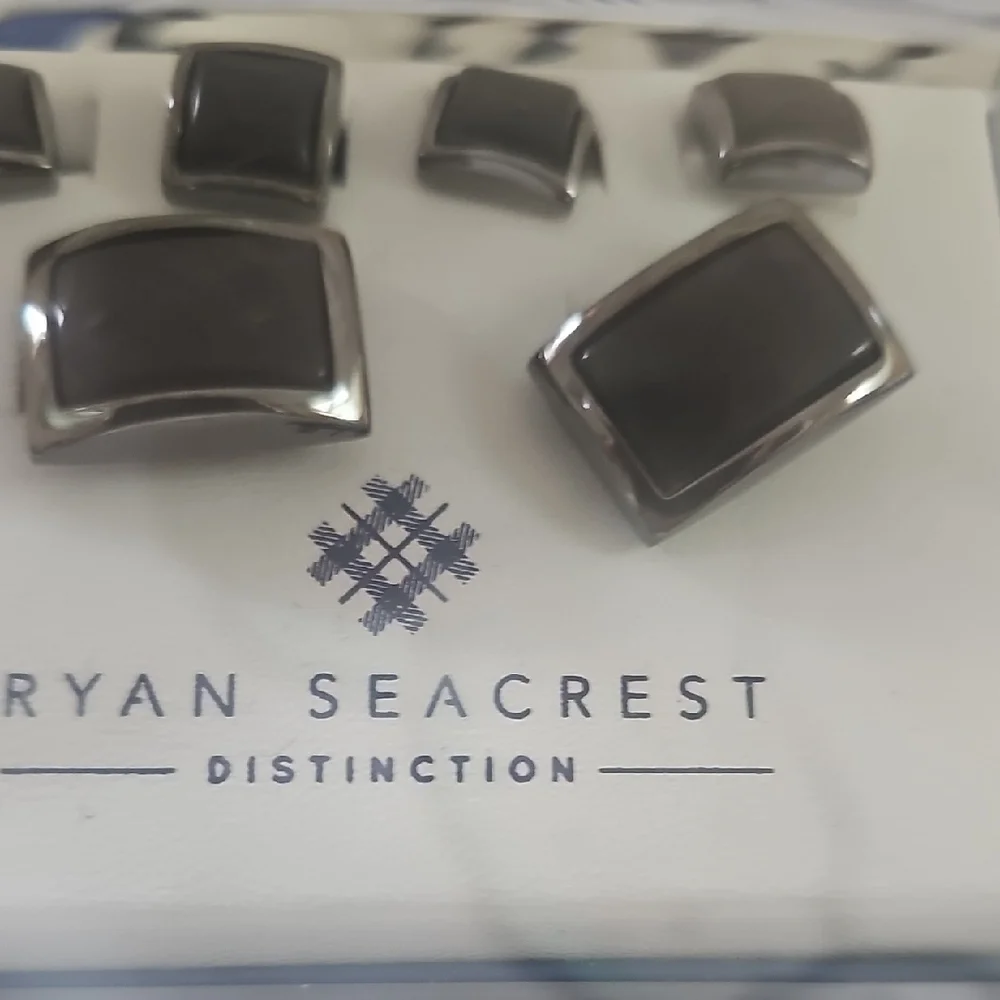 Ryan Seacrest Distinction NWT Men’s Cufflink Set in Gunmetal Black